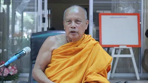 "พระพยอม" สะเทือนใจ วิกฤตวงการสงฆ์หนักสุดรอบ 10 ปี ฝากชาวพุทธอย่าเพิ่งทิ้งศาสนา