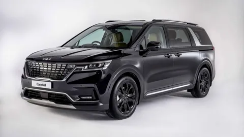  Kia Carnival SXL Luxury Diesel รุ่น 7 ที่นั่ง กับส่วนลดสูงสุด 400,000 บาท 