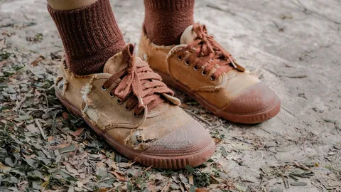 "ทุนเสมอภาค" รัฐสนับสนุนนักเรียนยากจนพิเศษ 8 แสนคน เปิดให้ลงข้อมูล - 21 ก.ค.นี้