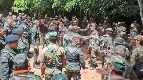ระทึก ‘ปราสาทตาเมือนธม’ สาวเขมรทำซ่าด่าไทยล้ำแดนต้องเจรจาวุ่น
