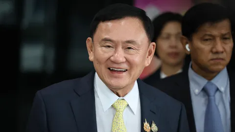 “ทักษิณ” ชวนฟังปลดล็อกอนาคตประเทศ มั่นใจไทยยังมีความหวัง พาเศรษฐกิจฟื้นได้