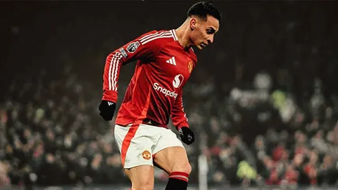 ขยี้ตารัวๆ เผยค่าตัว "แอนโทนี" ที่ "แมนยูฯ" ตั้งไว้ หลังรู้ว่ามี 4 ทีมสนใจดึงไปเติมโหด