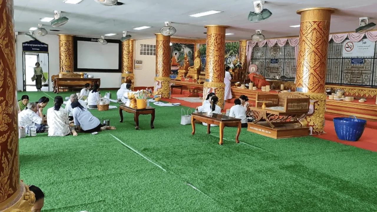 "วัดท่าบัวทอง" เงียบเหงา ชาวบ้านช็อก หลังอดีตเจ้าอาวาส สึกเซ่นปม "สีกากอล์ฟ"