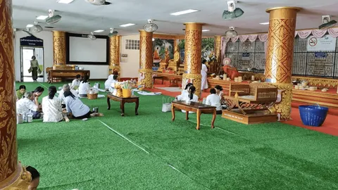 "วัดท่าบัวทอง" เงียบเหงา ชาวบ้านช็อก หลังอดีตเจ้าอาวาส สึกเซ่นปม "สีกากอล์ฟ"