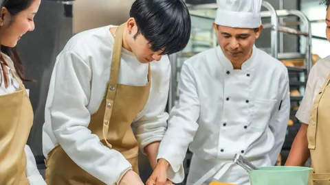 ยกระดับชีวิต เลือกเรียนตามใจ เริ่มต้นหลักร้อย ได้อาชีพติดตัว ที่โรงเรียนฝึกอาชีพ กทม.