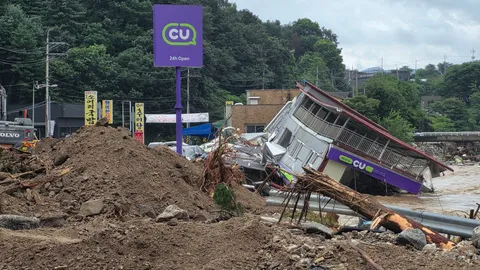 ฝนตกหนัก-ดินถล่มเกาหลีใต้ คร่าชีวิตผู้คนแล้ว 10 ศพ สูญหาย 9 ราย