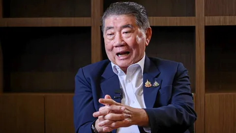 รัฐบาลเพื่อไทยฝ่าวิกฤติศรัทธาการเมืองทรุด : เร่งปั้นผลงานฟื้นกระแส