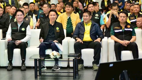 "รมว.อรรถกร" นำทีมเกษตรฯ เปิดงานรวมพลคนลำไย วาง 3 มาตรการใหญ่แก้ลำไยล้นตลาด