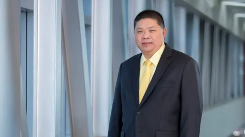 กสทช. สั่งค่ายมือถือเปิดสัญญาณแนวชายแดน หนุนภารกิจทหาร