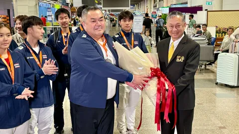 ทัพแบดมินตันเยาวชนไทย กลับถึงบ้าน หลังคว้ารองแชมป์ทีมผสมเอเชีย เตรียมลุยเยาวชนโลก ต.ค.นี้
