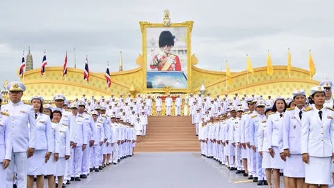 รักษาการนายกฯ นำทำบุญตักบาตร ถวายสัตย์ปฏิญาณ ลงนามถวายพระพร 28 กรกฎาคม 2568