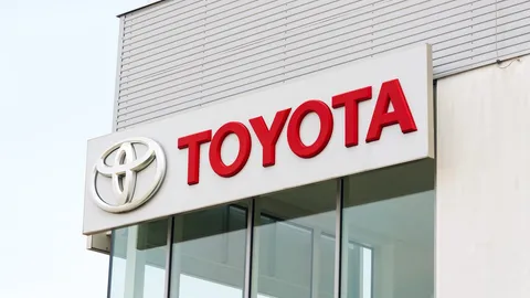 ยอดขายรถยนต์ 2568 ครึ่งปีแรกแตะ 302,694 คัน Toyota ยังแชมป์ยอดขายอันดับหนึ่ง