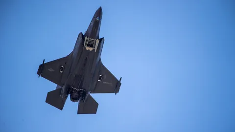 ด่วน เครื่องบินรบ F-35 ของกองทัพสหรัฐฯ ตก นักบีนดีดตัวออกรอดหวุดหวิด