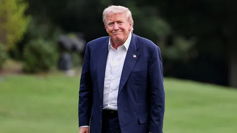 ทรัมป์เลื่อนเก็บภาษีตอบโต้เม็กซิโกอีก 90 วัน เก็บ 25% เท่าเดิมไปก่อน