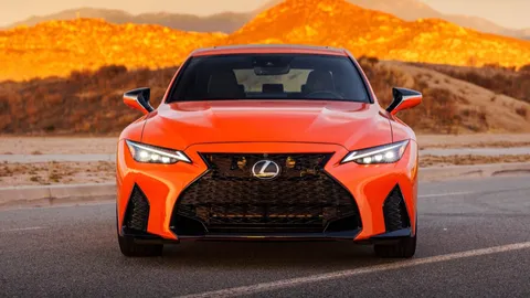 LEXUS ยกเลิกสายการผลิต IS/RC/UX300e 