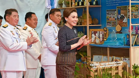 "สมเด็จฯพระราชินี" ทรงเปิดงานสู่ทศวรรษที่ 3 อ้อมกอดของแม่