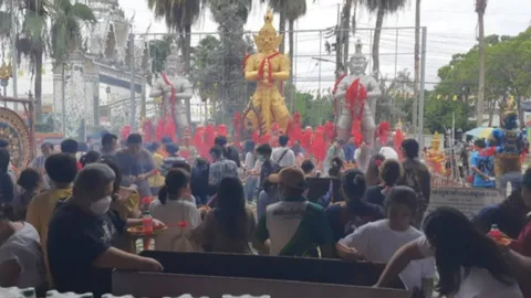 สายมูสมหวัง มาแก้บน "ท้าวเวสสุรรณ-ไอ้ไข่" วัดดอนใหญ่ ไม่พลาดขอเลขเด็ด 16/8/68