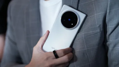 vivo เปิดตัว X Fold5 ในไทย ชูเทคโนโลยีบานพับ กล้อง ZEISS แบตเตอรี่ และฟีเจอร์ AI 