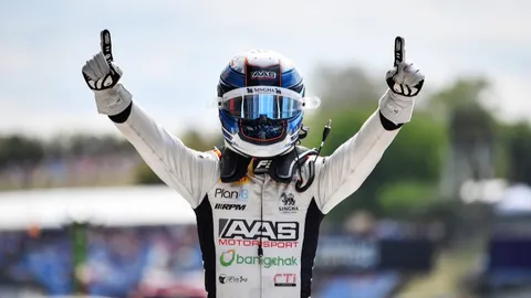 เติ้น​ ทัศนพล แรงสุด ผงาดคว้าชัยครั้งที่​ 2 ใน​ FIA - F3