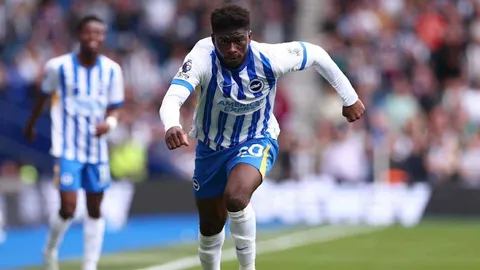 ชัดเจนแล้ว เผยท่าทีสำคัญ "บาเลบา" หลังมีข่าว "แมนยูฯ" จ้องกระชากตัวเสริมแกร่ง