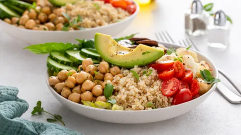 โปรตีนจากพืช ดีจริงไหม มีข้อเสียอะไรบ้าง ควรกินโปรตีนอย่างไรให้ได้ประโยชน์สูงสุด