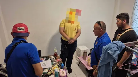 บุกแฟลตตำรวจพิจิตร จับ ส.ต.อ. มียาบ้า 153 เม็ด สายลับส่งข้อมูล ยุ่งเกี่ยวยาเสพติด