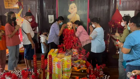 แม่ลูกพากันมาขอโชค "ไอ้ส้มฉุน" ไม่ผิดหวังได้ "เลขดังงวดนี้" กลับไปลุ้น 16/8/68