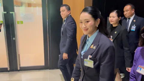 นายกฯ แพทองธารเข้าสภา ยิ้มทักทายหลังสื่อถามกำลังใจดีหรือไม่ 