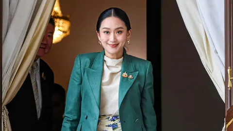 ศาลรัฐธรรมนูญนัดไต่สวน “แพทองธาร - เลขาฯ สมช.” 21 ส.ค. หากไม่มาตามนัดถือว่าไม่ติดใจเป็นพยานบุคคล เคาะลงมติ-ฟังคำวินิจฉัย 29 ส.ค.นี้