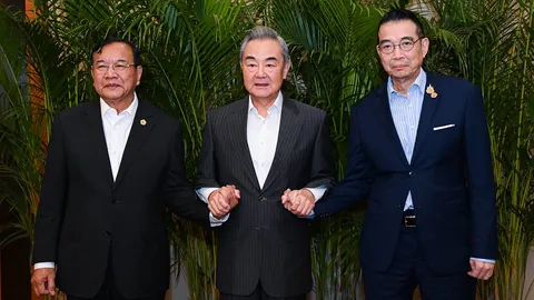 จีนหนุน ไทย-กัมพูชา สร้างความปรงดอง พร้อมยื่นมือช่วยหากทั้งสองฝ่ายต้องการ