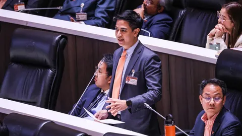 “พริษฐ์” ขอลดงบหลักสูตร บยส. หวั่นสร้างระบบอุปถัมภ์ กระทบความเป็นอิสระศาล