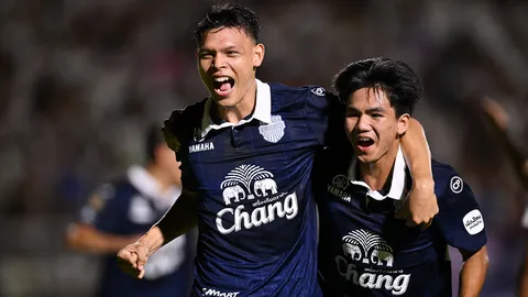 ผลบอลไทยลีก “บุรีรัมย์” บุกแซงชนะ ลำพูน วอร์ริเออร์ส เก็บ 3 แต้ม ครองจ่าฝูง