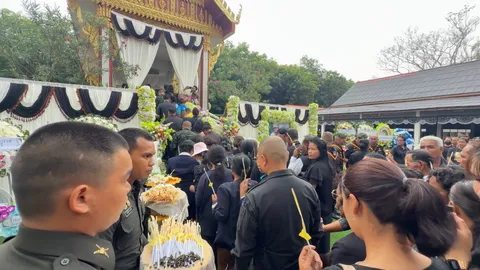 สุดเศร้า ฌาปนกิจ "พลทหาร" พ่อขอบคุณทุกกำลังใจ บอกลูกทำหน้าที่ดีที่สุดแล้ว (คลิป)