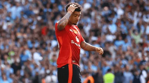 เผยสาเหตุ "ซานโช่" ยังไม่ได้ย้ายไป "โรม่า" แม้ "แมนยูฯ" ยอมรับข้อเสนอแล้ว