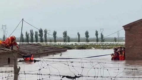 น้ำท่วมฉับพลันพื้นที่ตั้งแคมป์นทท.ในเขตมองโกเลียใน คร่าชีวิตอย่างน้อย 10 ศพ