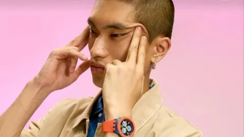 Swatch ขอโทษโฆษณา "ตาตี่" หลังเกิดกระแสวิพากษ์วิจารณ์ในจีน