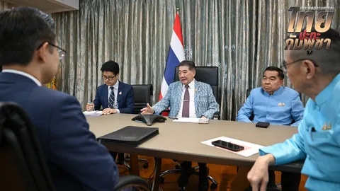 “ภูมิธรรม” หารือทางโทรศัพท์กับ “อันวาร์”เดินหน้าการทำงานคณะผู้สังเกตุการณ์ชายแดนไทย-กัมพูชา