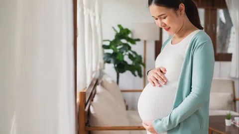 "ฝันว่าท้อง" ท้องแล้วคลอดลูก สื่อคำทำนายว่าอย่างไร พร้อมเลขนำโชค