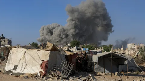 อิสราเอลถล่มฉนวนกาซาดับอีก 64 ศพ โจมตีกาซาซิตี้ปูทางเข้ายึดเมือง