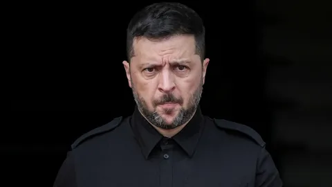 ยูเครนรำลึกวันประกาศอิสรภาพ เซเลนสกีลั่นจะสู้ต่อไป