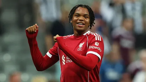 ตอบแทนผลงาน! "ลิเวอร์พูล" เตรียมยื่นสัญญาอาชีพให้ "เอ็นกูโมฮา" ฉลองอายุครบ 17 ปี