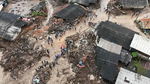 หมู่บ้านปางอุ๋ง ดินโคลนถล่ม ยอดเสียชีวิตเพิ่มเป็น 4 ศพ สูญหาย 5 ราย