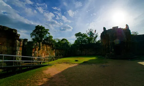 อัศจรรย์แห่งแสง 'ปราสาทเขาพนมรุ้ง' จ.บุรีรัมย์...! 