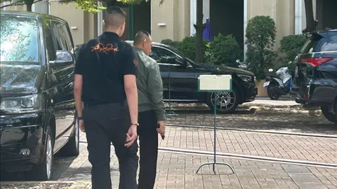 "บิ๊กเต่า" ย่องเข้าทำเนียบฯ รอบที่ 3  หลัง ก.ตร. เลื่อนประชุมโยกย้าย