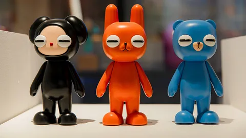 นิทรรศการอาร์ตทอยของศิลปินรุ่นใหม่