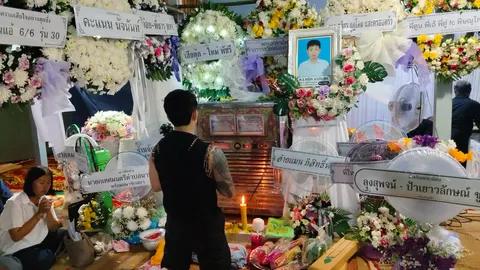 "เบิ้ล ปทุมราช" เศร้า ร่วมพิธีสวดพระอภิธรรมศพน้องชายคืนแรก 