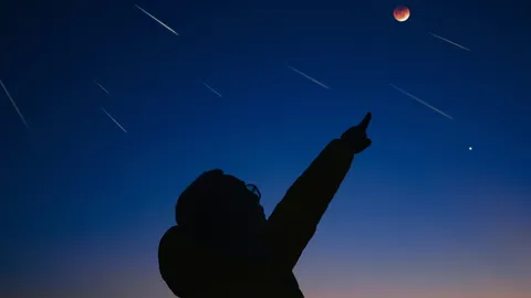 ลิสต์ไว้แล้ว ปรากฏการณ์ดาราศาสตร์กันยายน 2568 “ราหูอมจันทร์-วันศารทวิษุวัต”