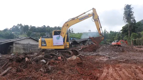 เตรียมขุดเปิดหน้าดินหาร่าง 2 เด็กชายเหยื่อดินถล่มปางอุ๋ง จ.เชียงใหม่