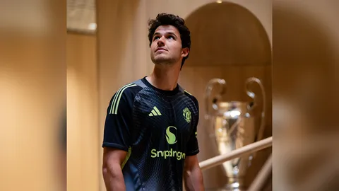 ก่อนมาแมนยูฯ เผย 2 ทีมน้องใหม่พรีเมียร์ลีก เคยล่า "ลัมเมนส์" ก่อนถอย เหตุไม่สู้ค่าตัว