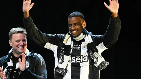 ปิดฉากดราม่า! "อิซัค" แถลงอำลานิวคาสเซิล หลังซบลิเวอร์พูล ค่าตัวสถิติ 130 ล้านปอนด์